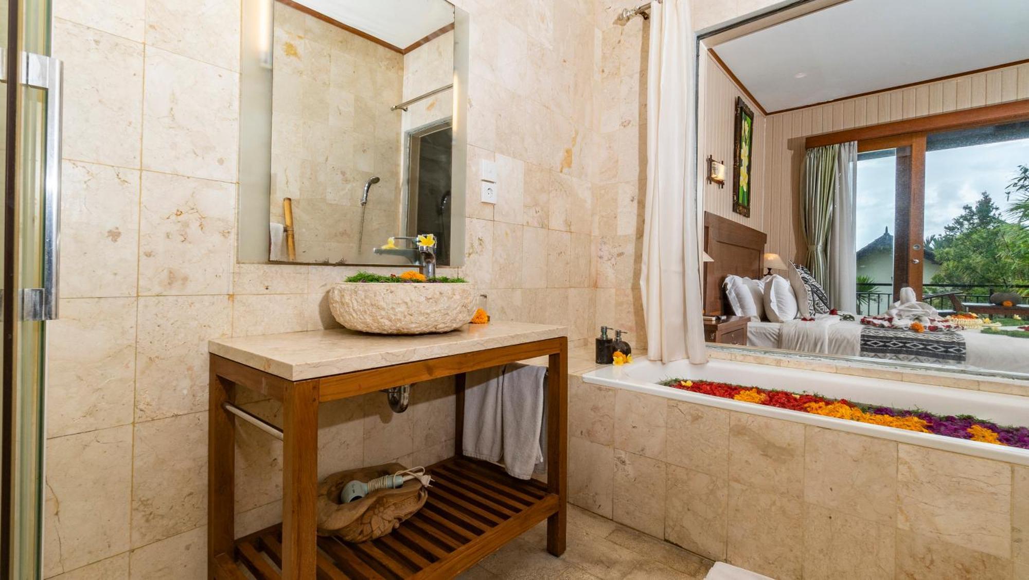 Gita Maha Ubud Hotel By Mahaputra-Chse Certified Extérieur photo